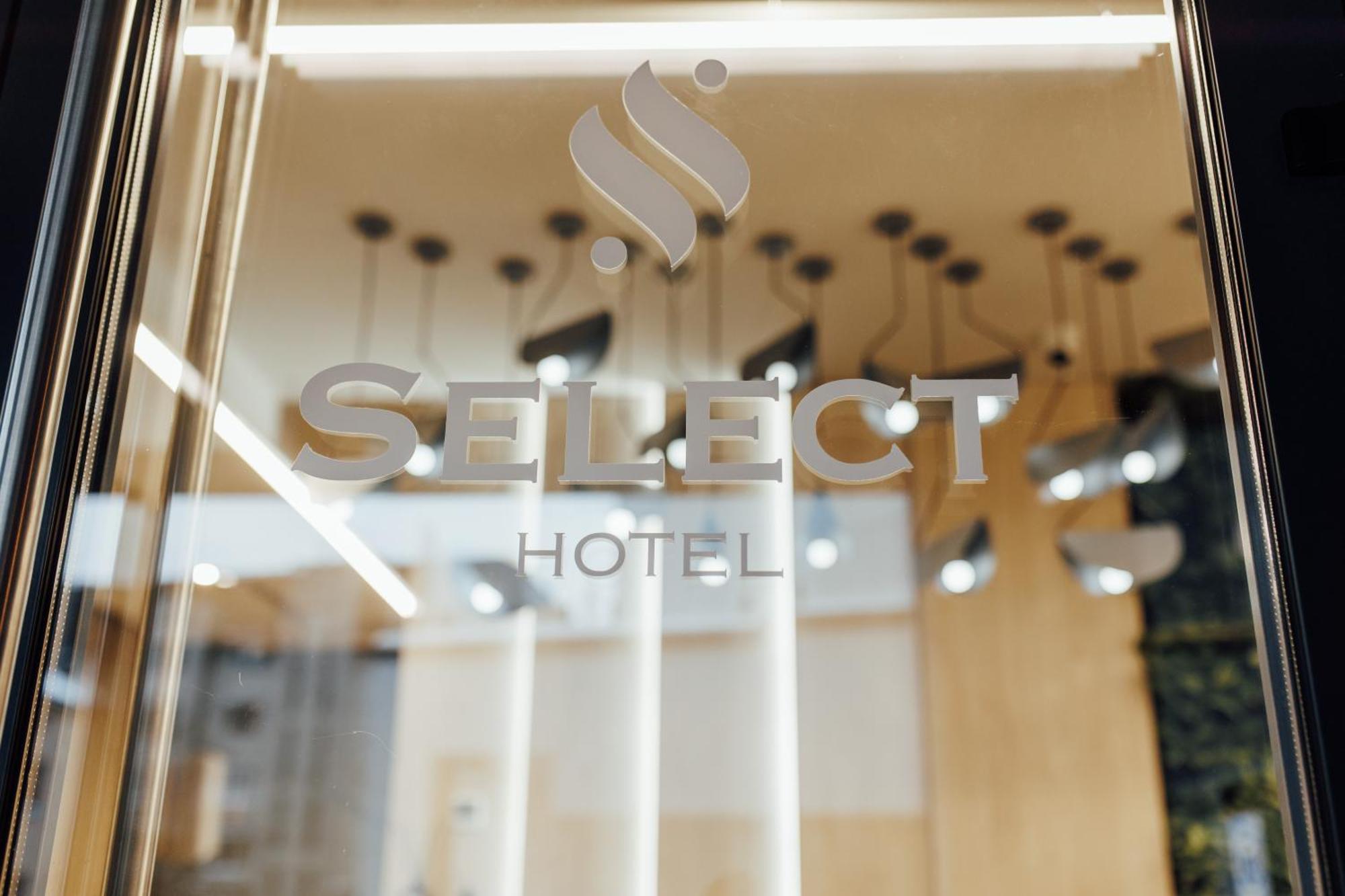 לבוב Select Hotel מראה חיצוני תמונה
