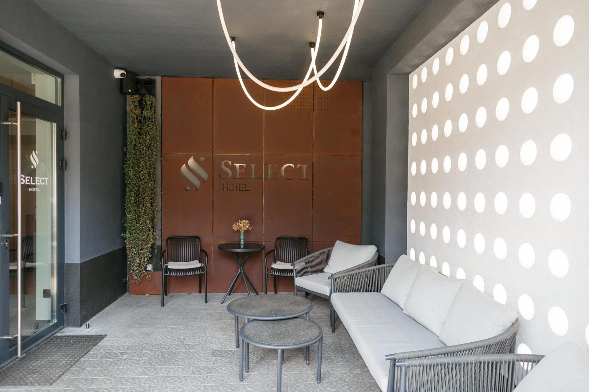 לבוב Select Hotel מראה חיצוני תמונה
